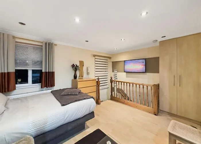 Quaint Studio Flat In Harrow